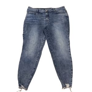 Maurices High rise distressed jegging